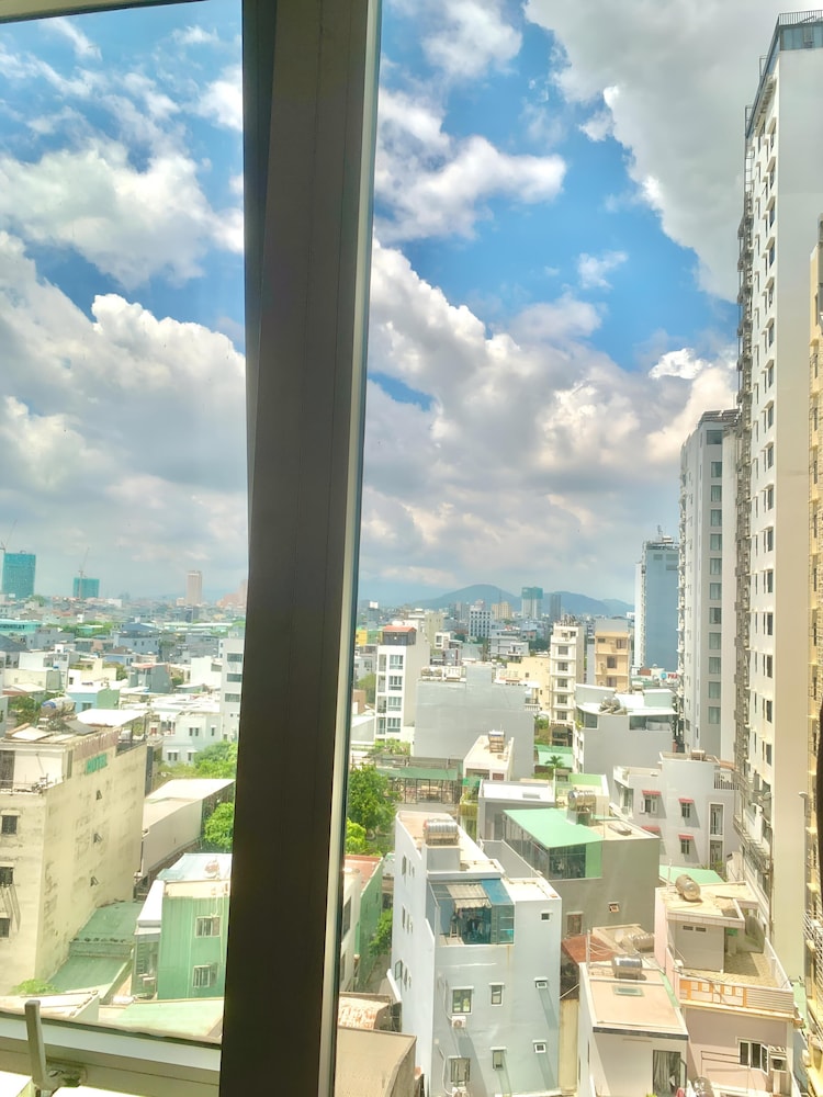Tuyet Son Hotel 61/68