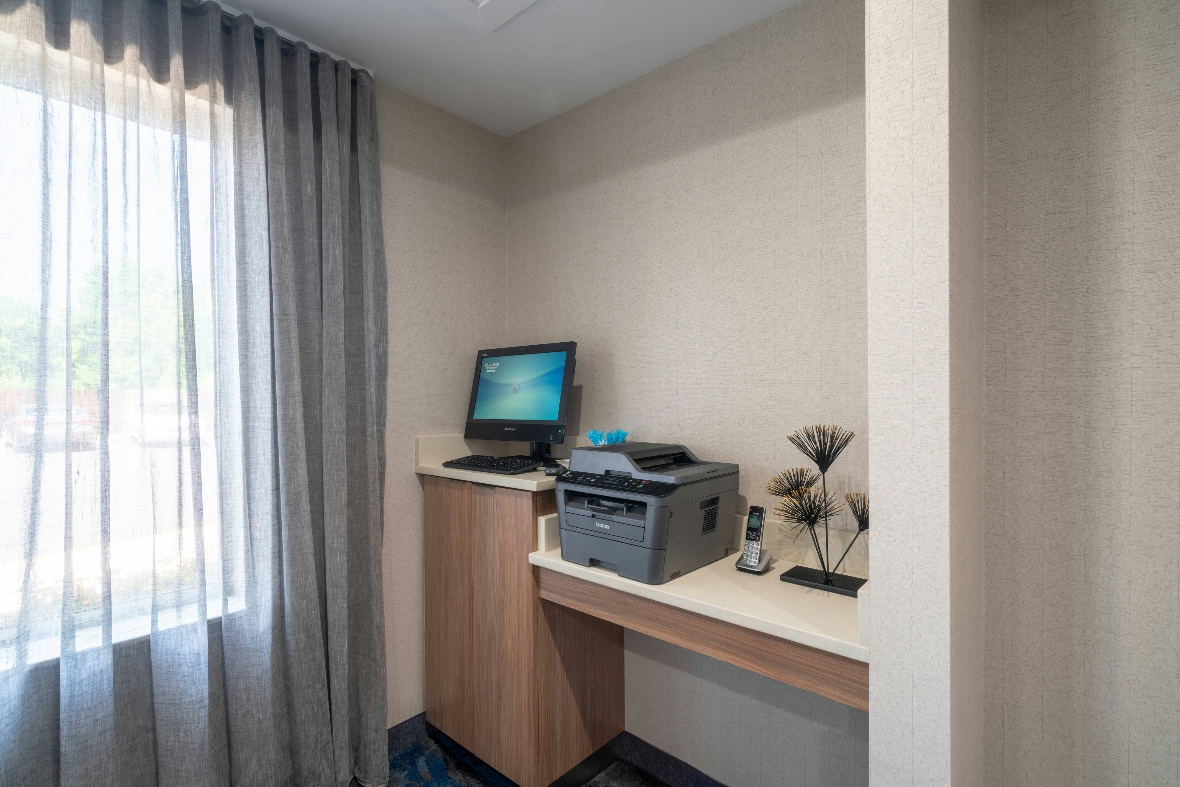 Fairfield Inn Suites Memphis I-240 Perkins 9/10