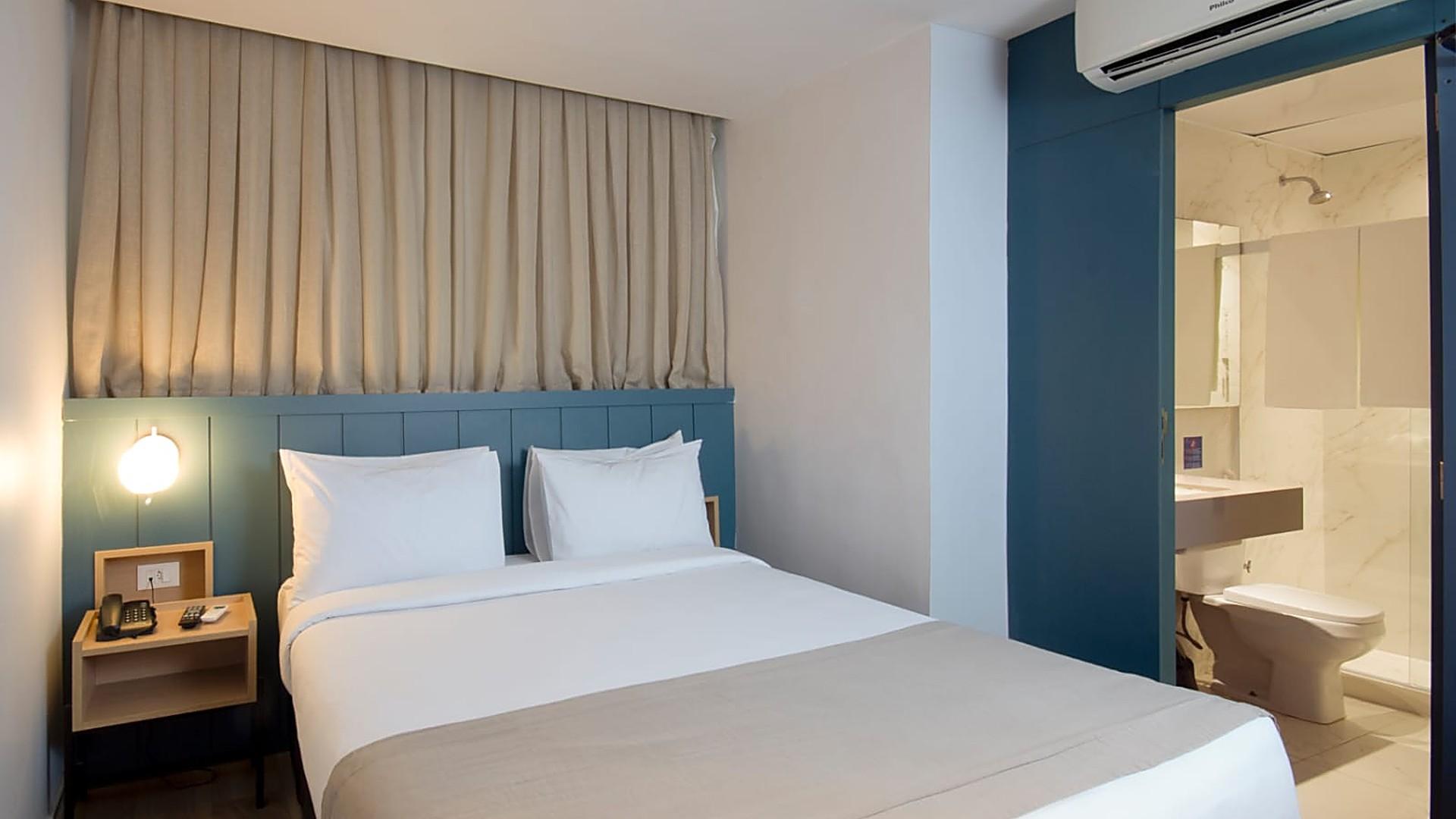 Deluxe, Double Bed, Street View