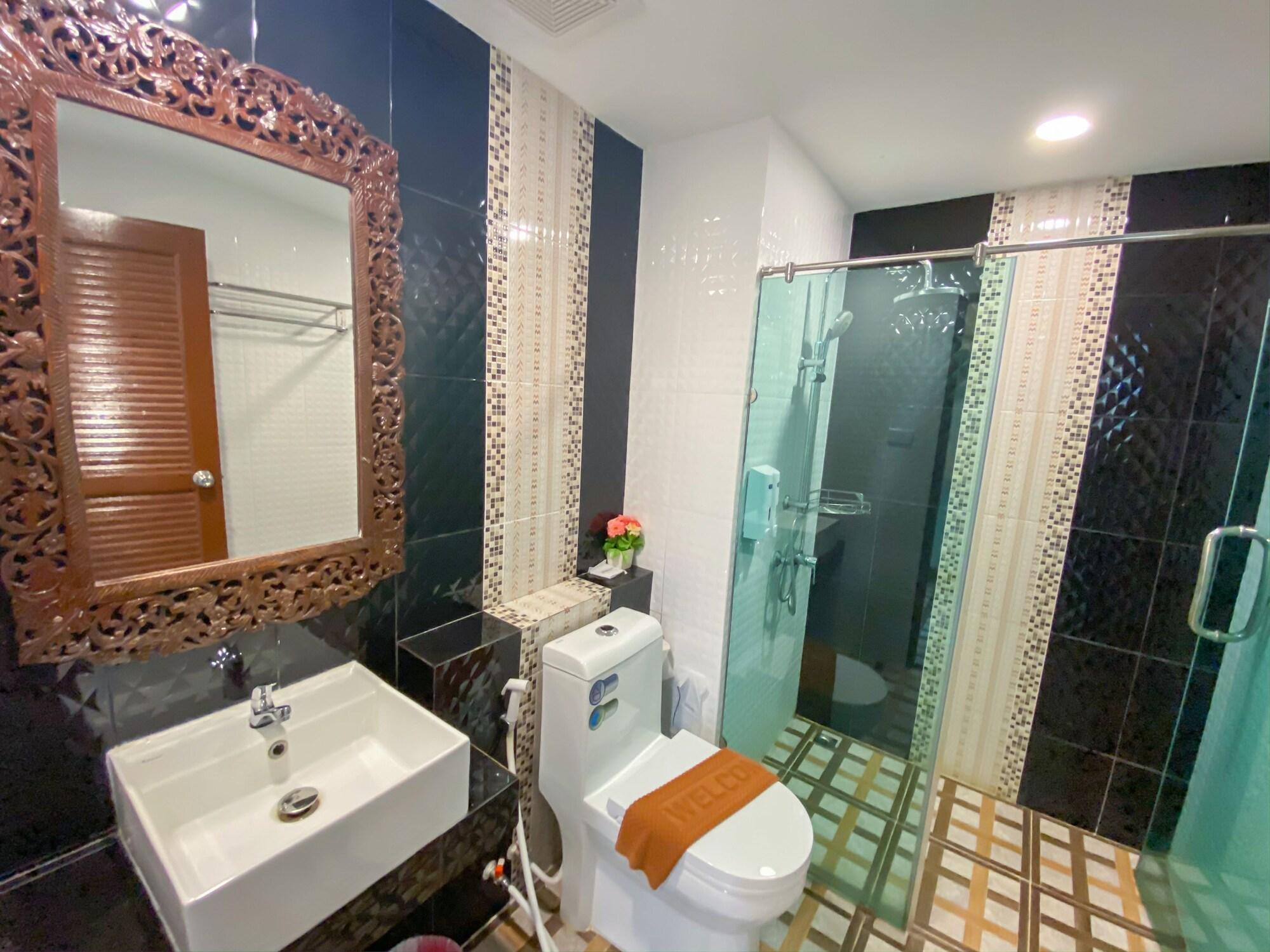 East Inn 15 Hotel Rayong (SHA Certified) 48/50