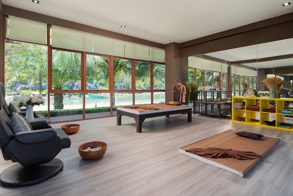 La Isla Pranburi Beach Resort 24/50