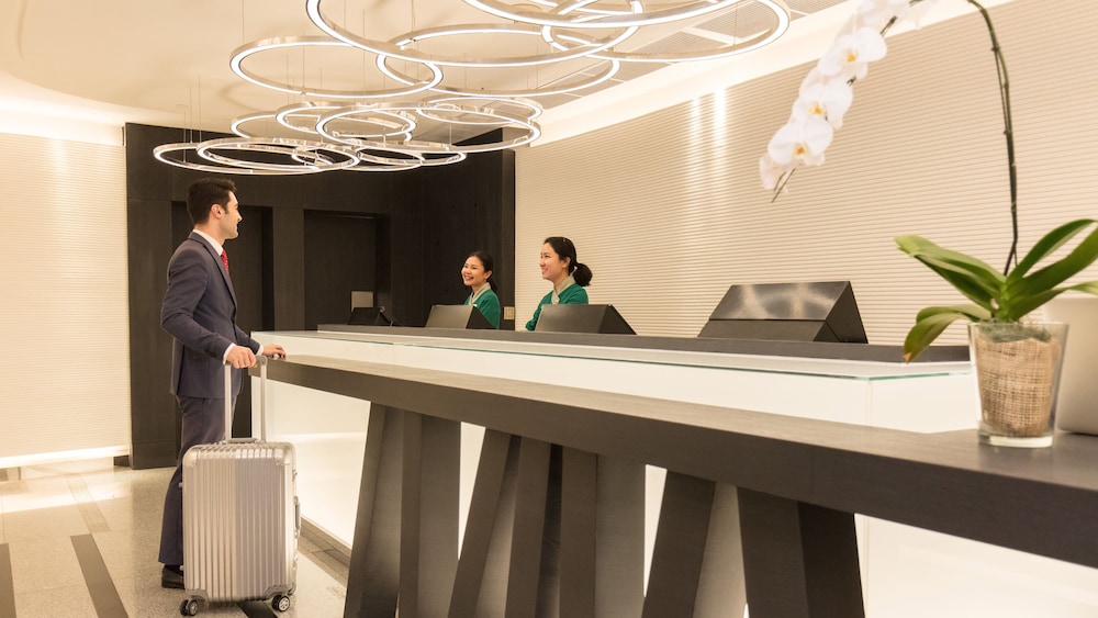 Holiday Inn Bangkok Hotel 7/76