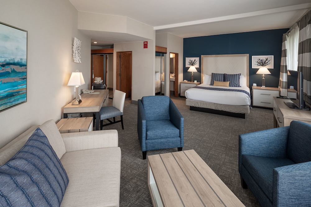 Bay Club Hotel & Marina 42/65