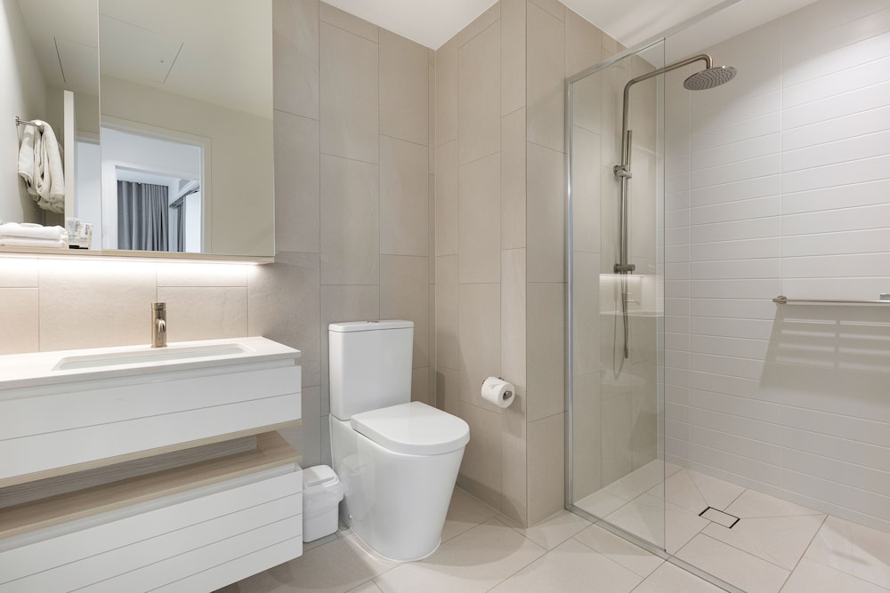 ULTIQA Signature at Broadbeach 50/50