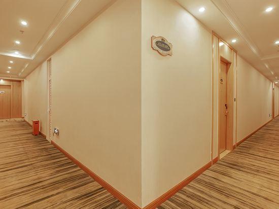 Vienna 3 Best Hotel (Chongqing Wansheng Hongen Fortune Plaza) 25/38