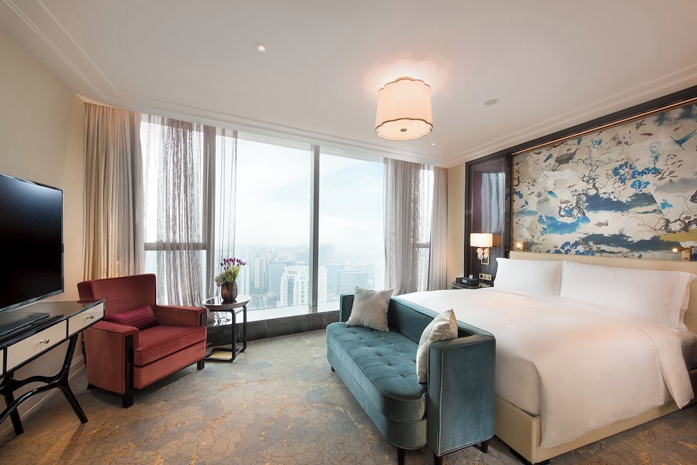 2 BEDROOMS, PRESIDENTIAL, SUITE