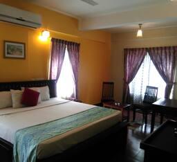 Treebo Og's Kanthari, Kochi
