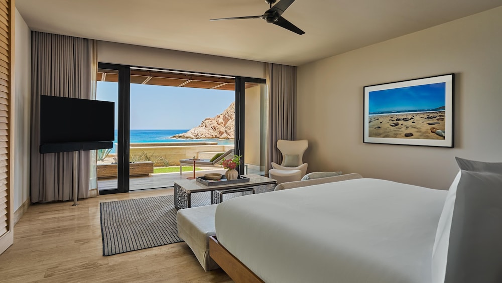 2 Bedrooms, Presidential, Suite, Beach Front