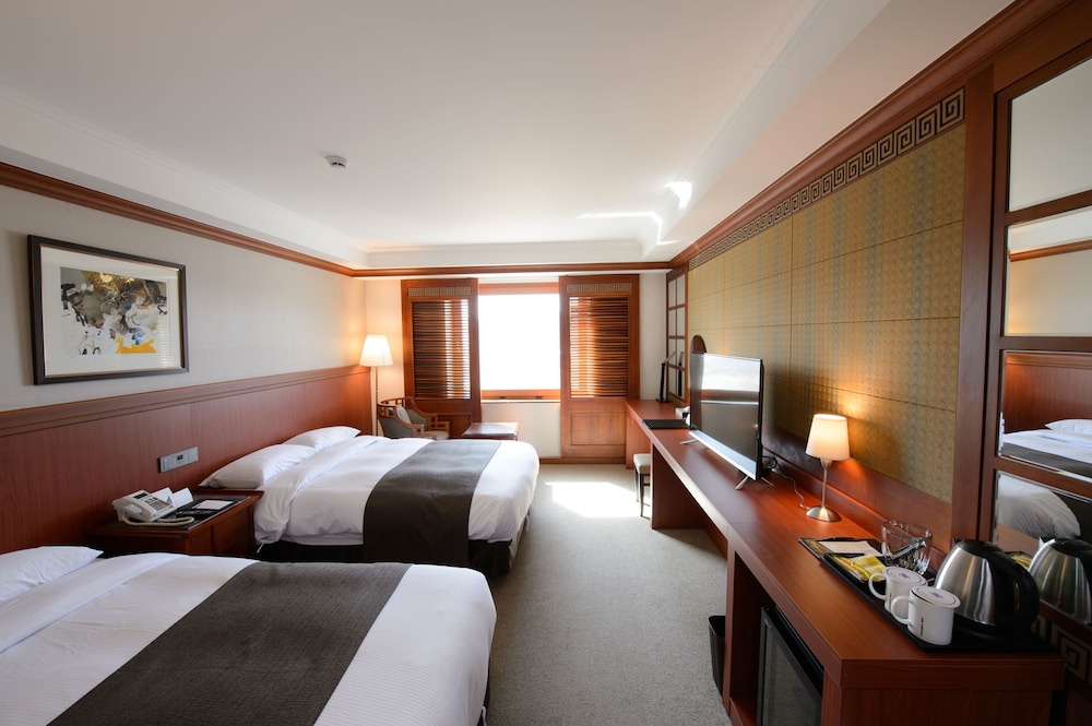 Commodore Hotel Gyeongju 23/51