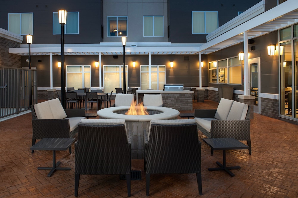 Residence Inn by Marriott Dallas Grand Prairie 12/35