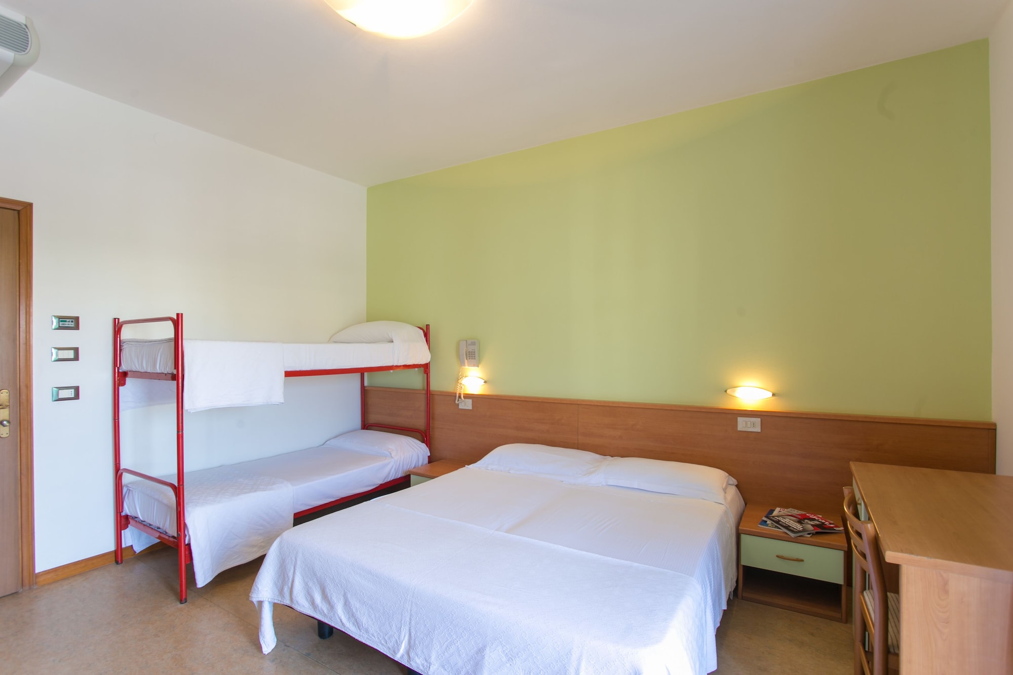 STANDARD, DOUBLE OR TWIN BED