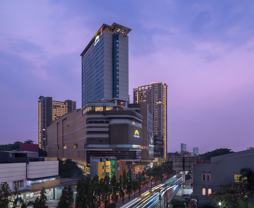 Trans Hotel Jakarta 3/50