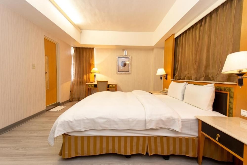 Ardi Hotel 9/45