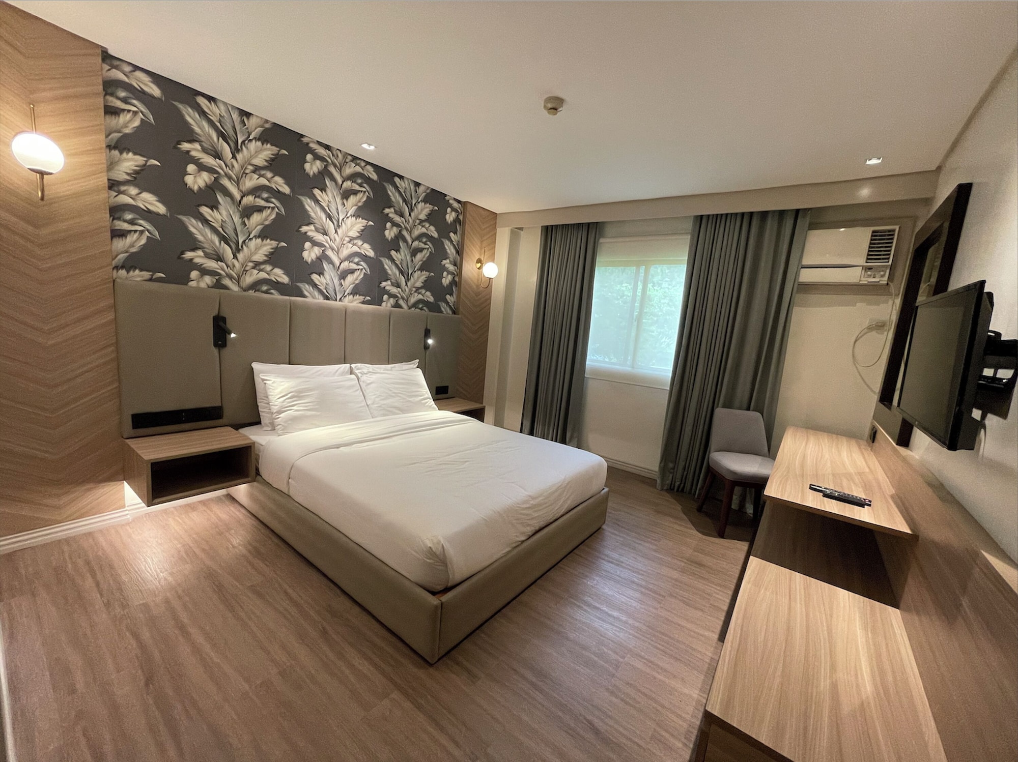 SUPERIOR, DOUBLE BED