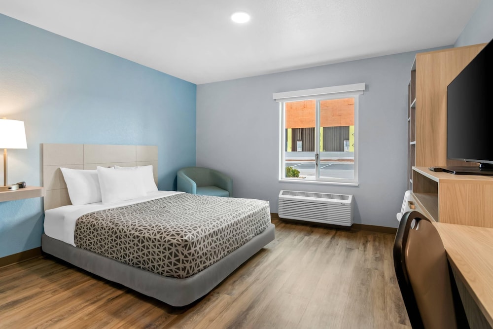 WoodSpring Suites Rogers Bentonville 13/51