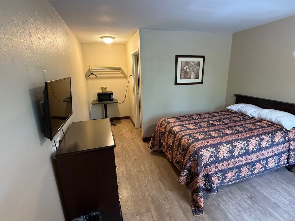 Capital O Hotel Richmond Hill/Savannah area I-95 18/48