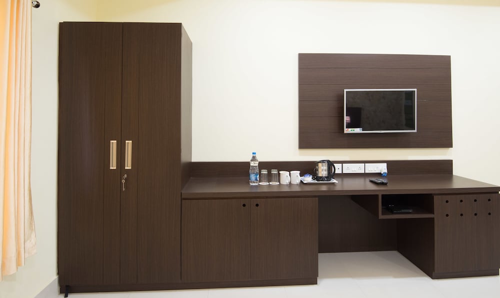 Treebo King's Court Bhubaneshwar 26/30