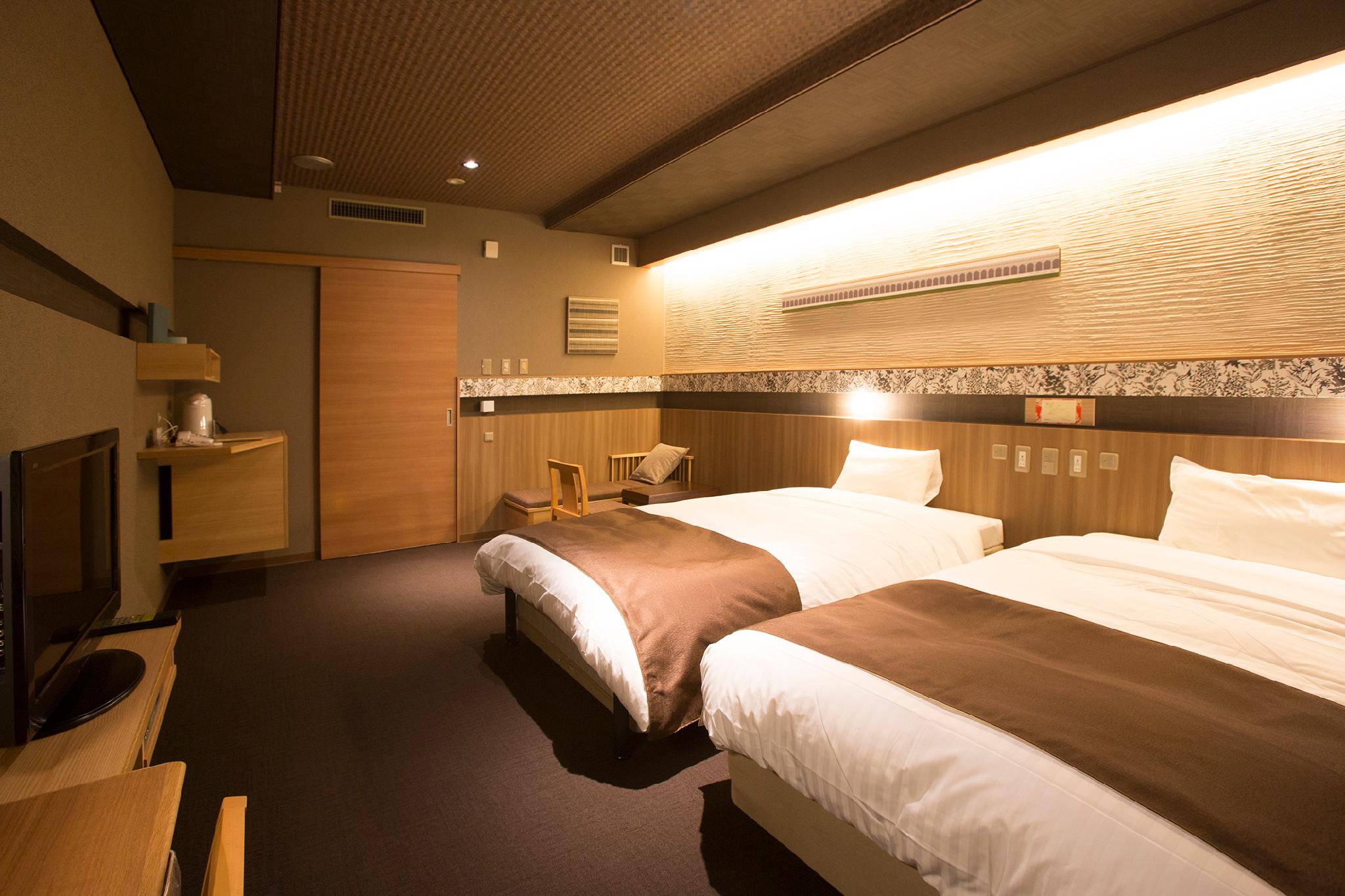 Japanese, Modern, Twin Beds, New Building