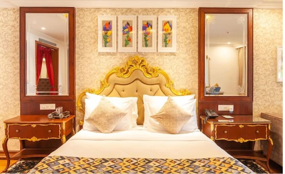 MAYFAIR Lake Resort, Atal Nagar, Raipur 20/50