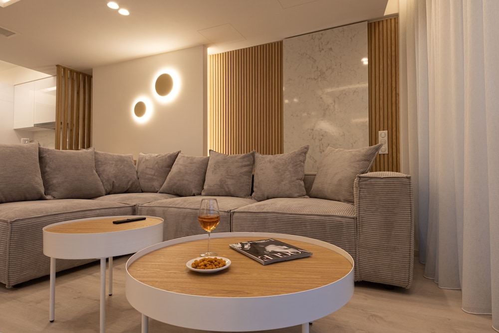LUX&EASY Acropolis Suites 33/50