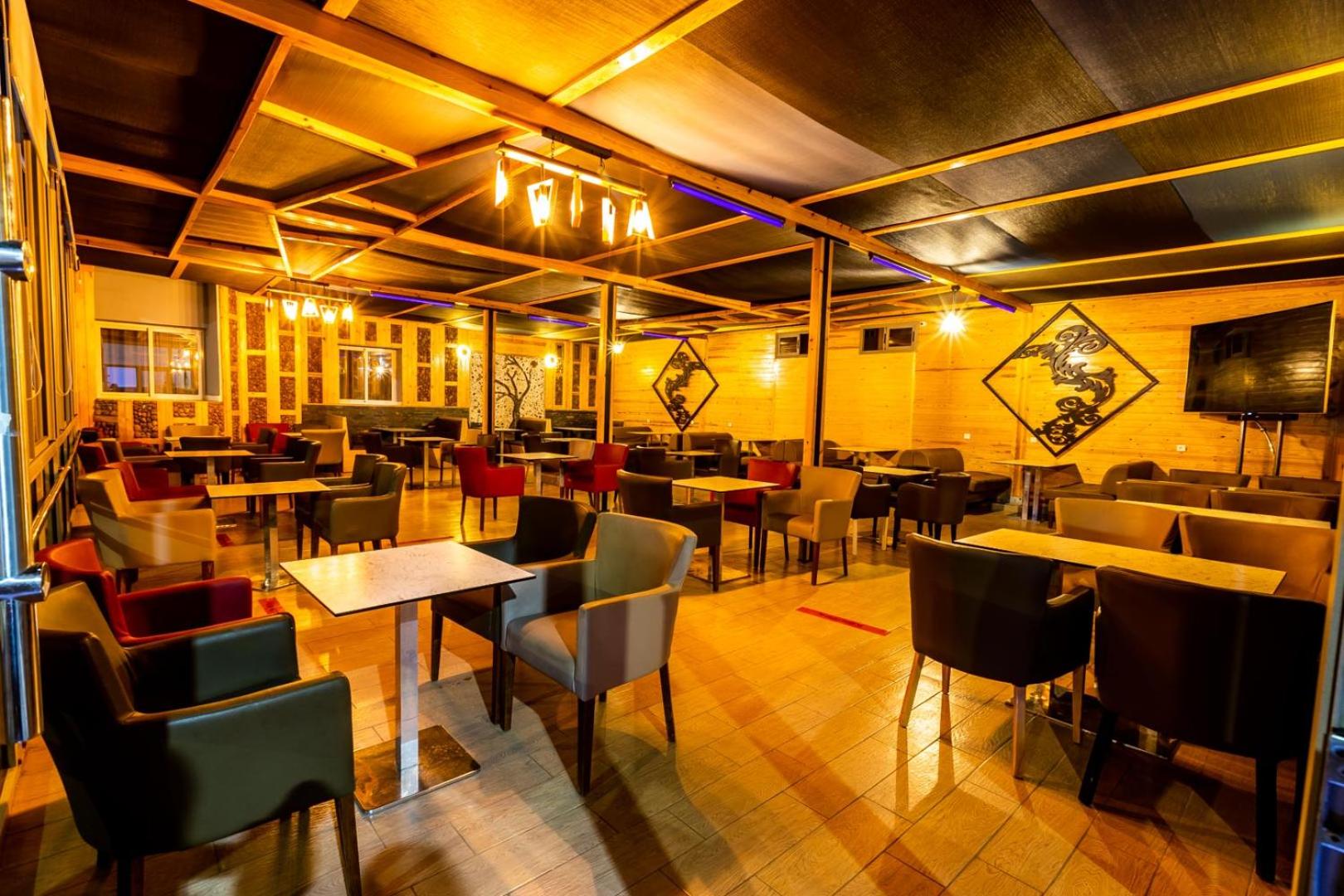 Hospitality Inn 34/52