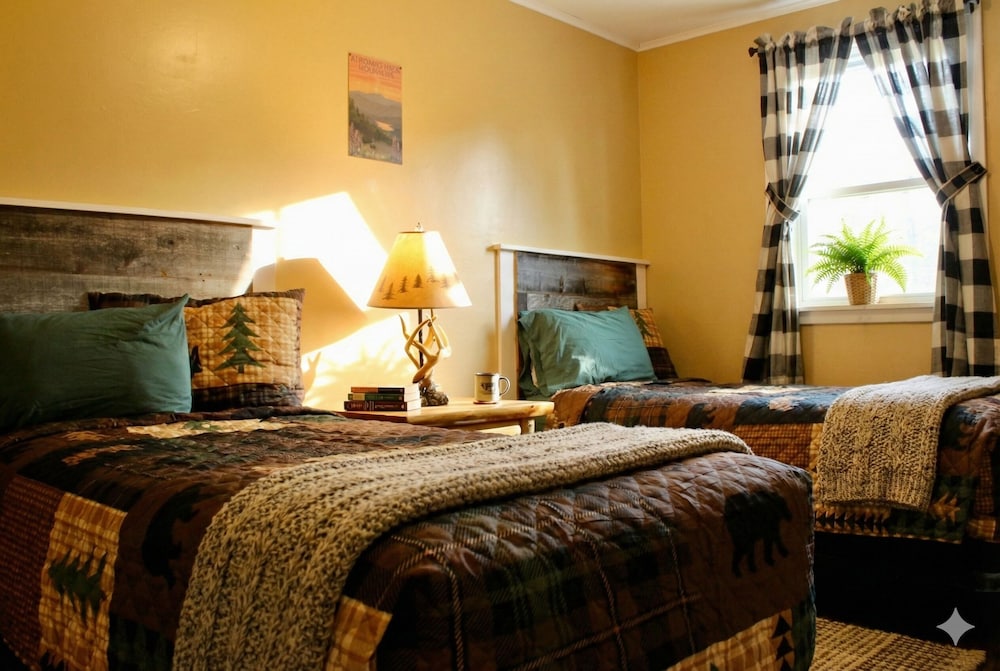 2 BEDROOMS, APARTMENT, PARTIAL LAKE VIEW, KITCHEN
