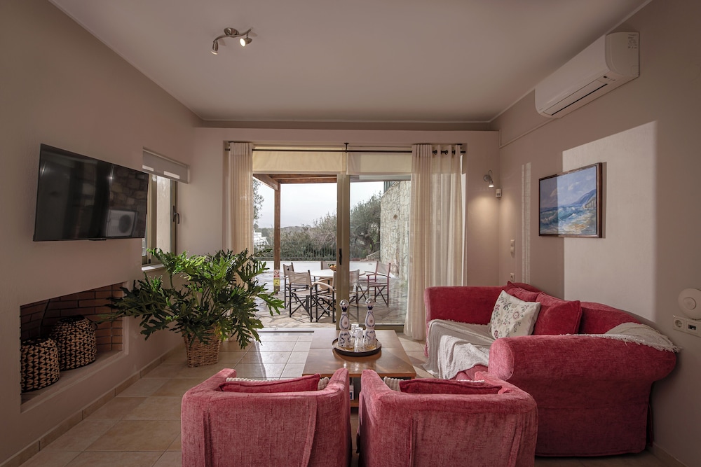 Istron Villas 32/50