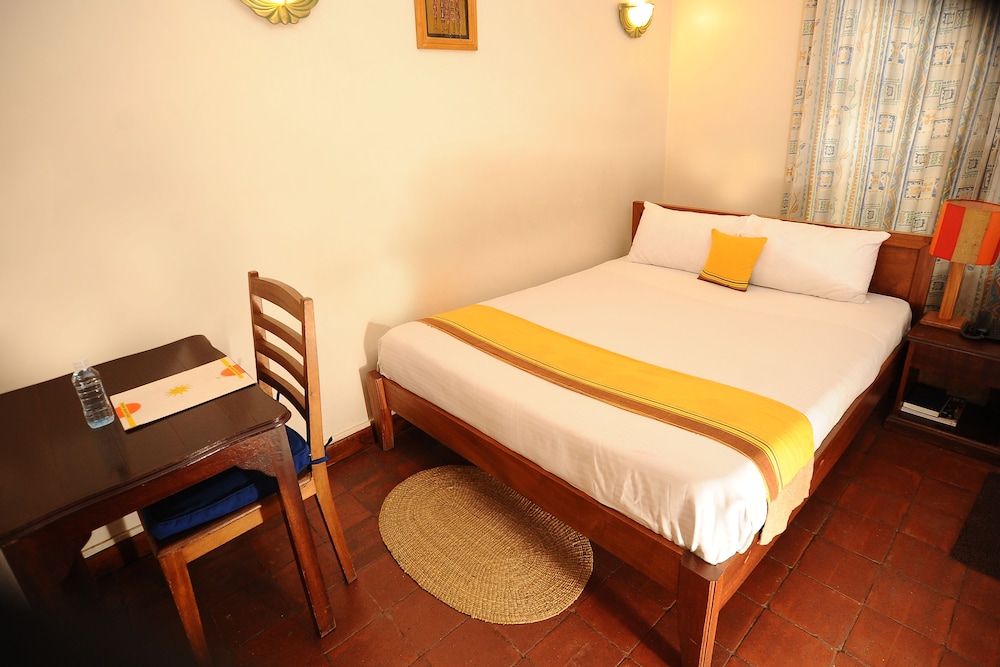Kenya Comfort Hotel 6/69