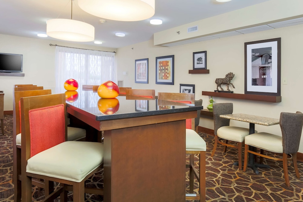 Hampton Inn Laredo 29/45