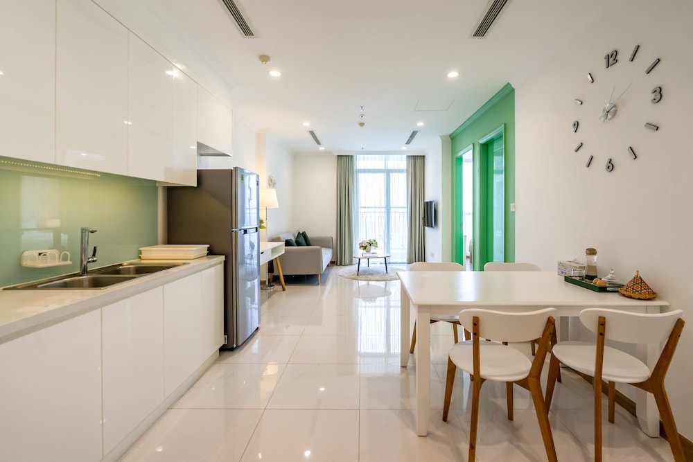Hoasun Boutique Apartment - Vinhomes Central Park 34/50