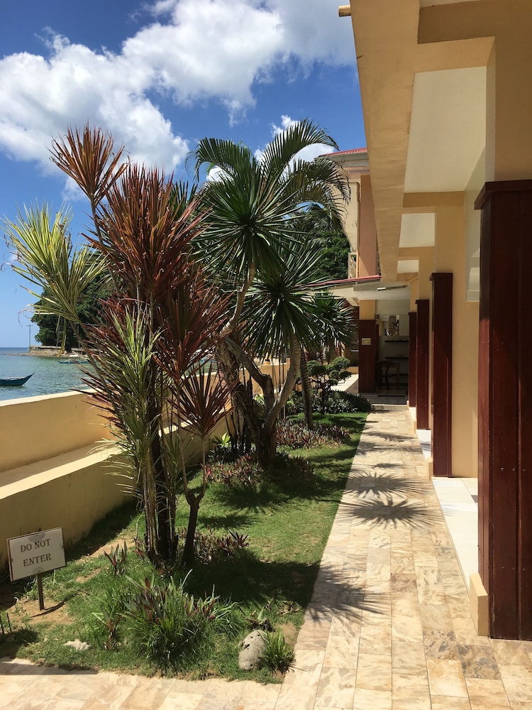 El Nido Beach Hotel 40/50