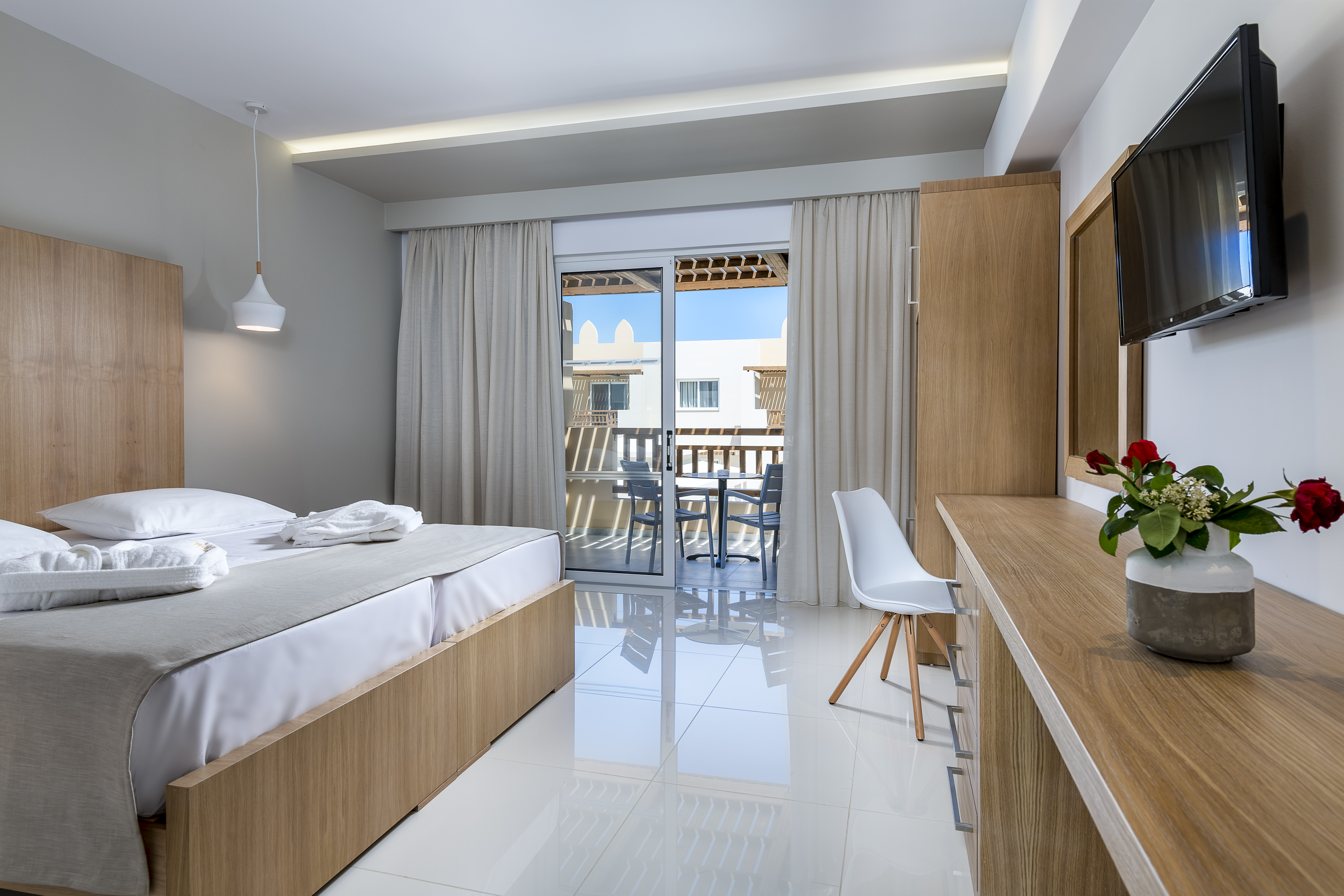 Gaia Palace Hotel 24/65