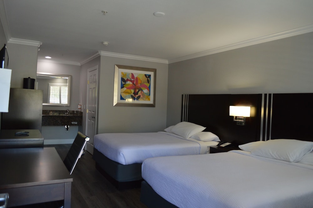 Fairview Inn And Suites Healdsburg 21/65