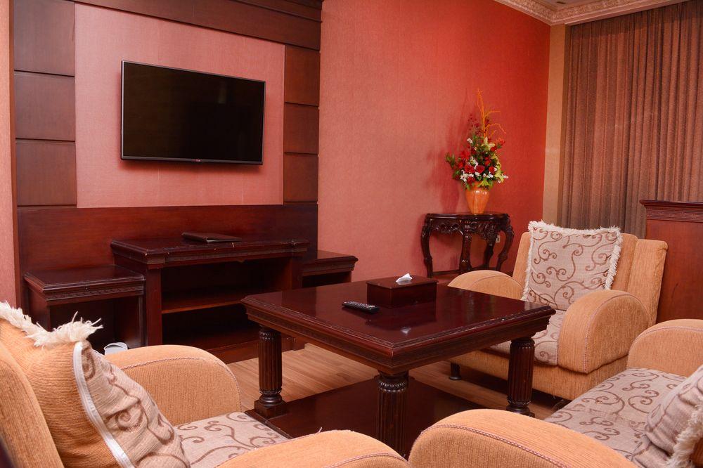 Quds Royal Hotel Surabaya 12/19