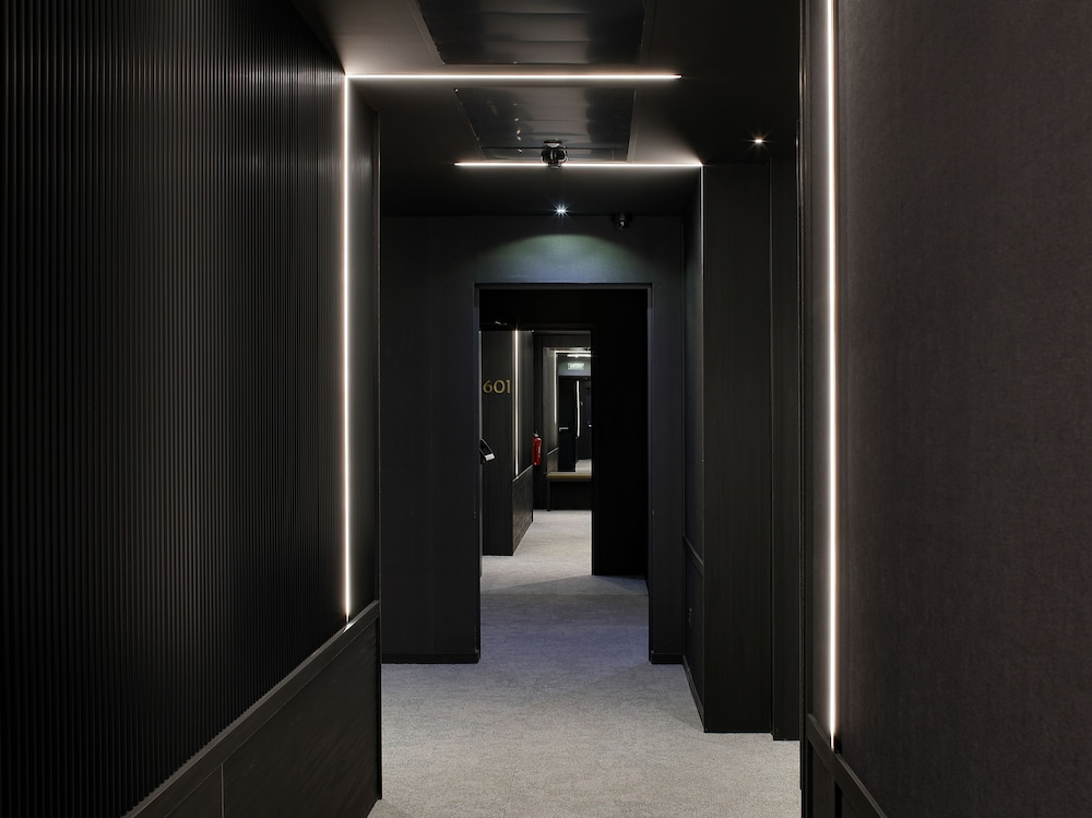 Nuvo Hotel Boutique 24/50