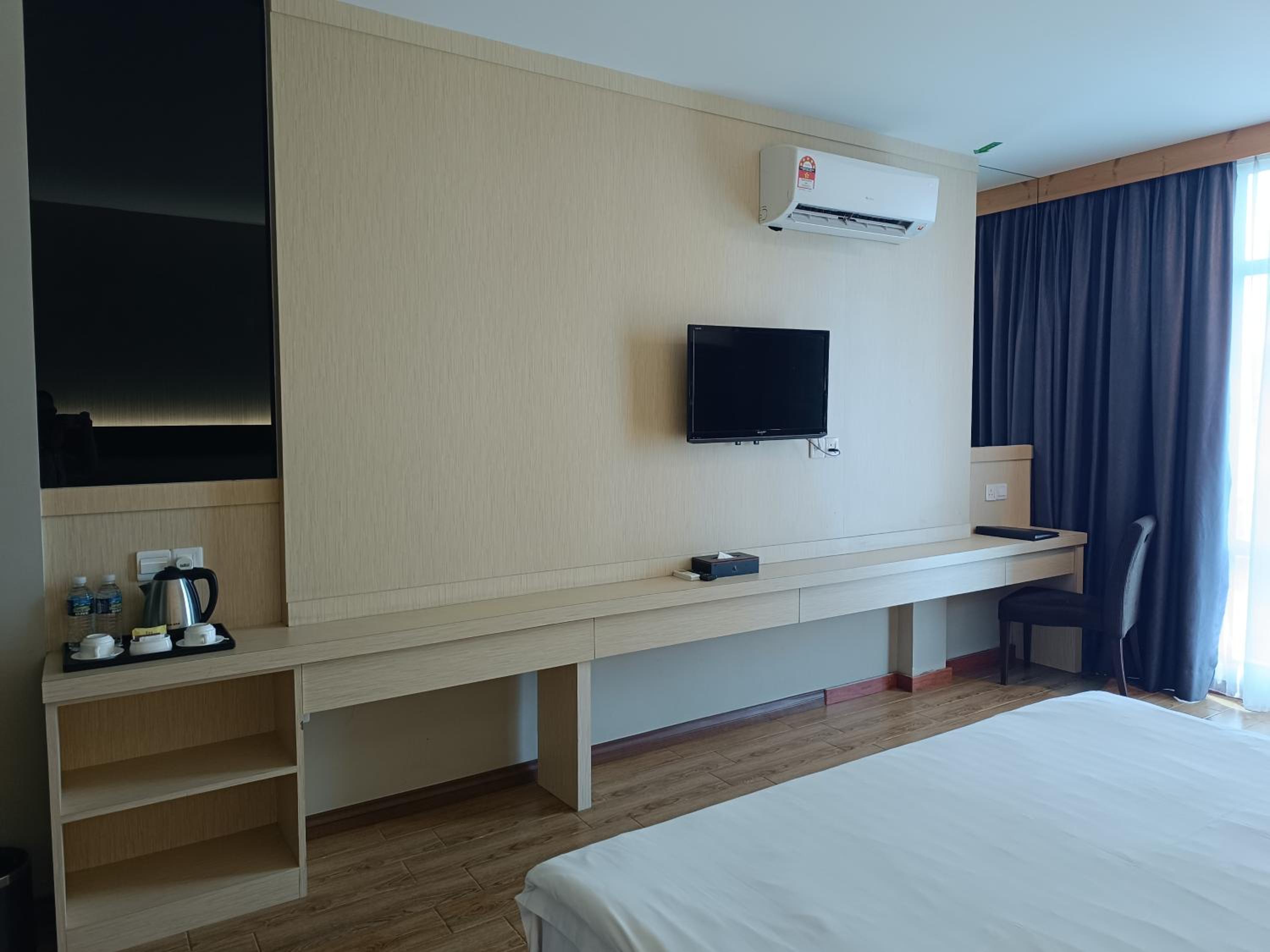 Lintas Platinum Hotel 21/59