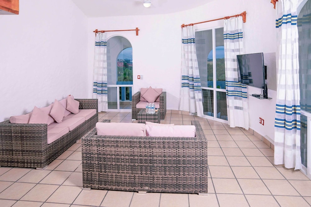 Villas And Resort Luz de Luna 33/50