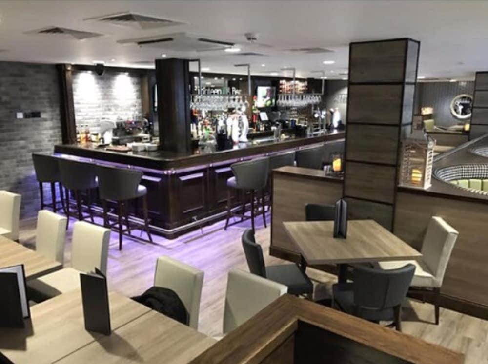 The Tontine Hotel 53/64