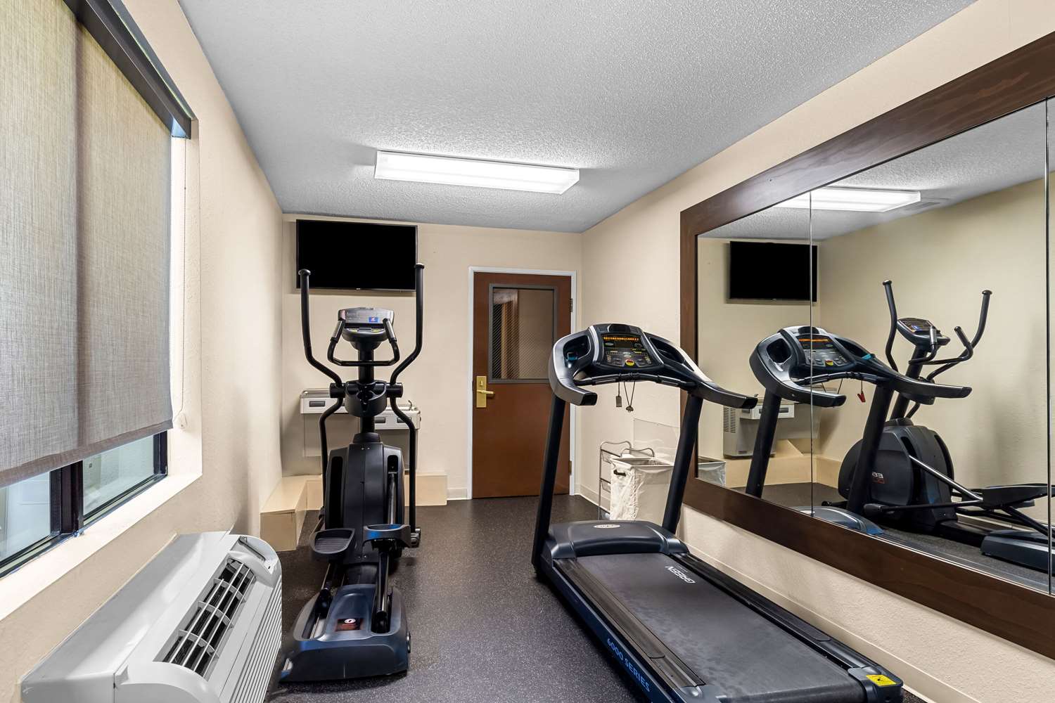 Comfort Inn Clinton 10/25
