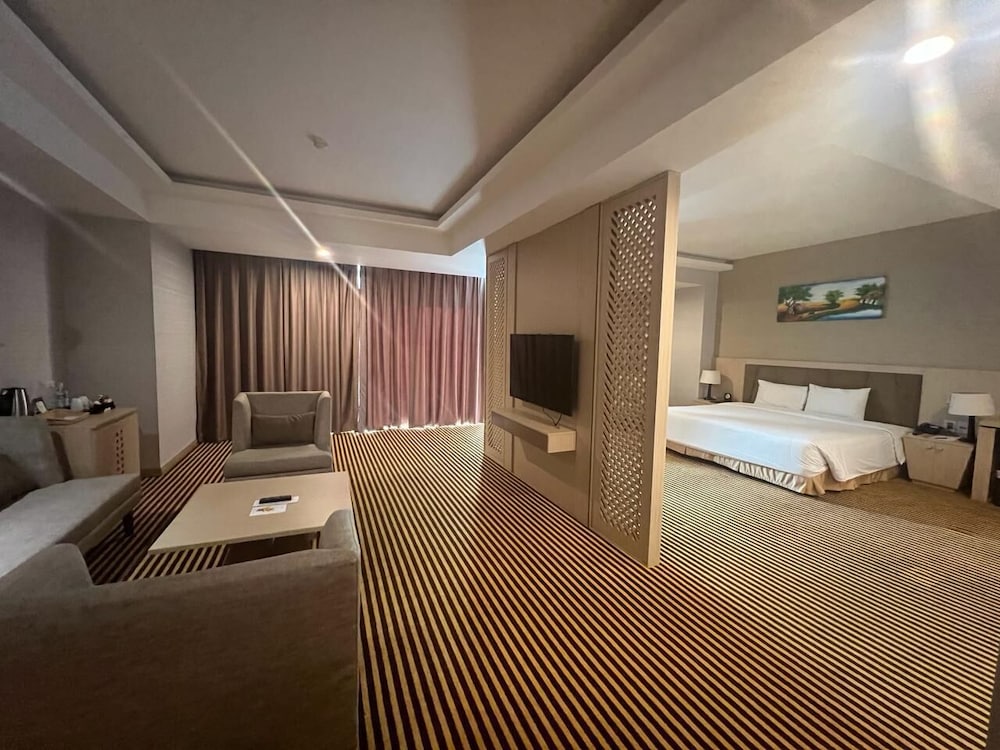 EXCLUSIVE, SUITE, DOUBLE BED, RIVER VIEW