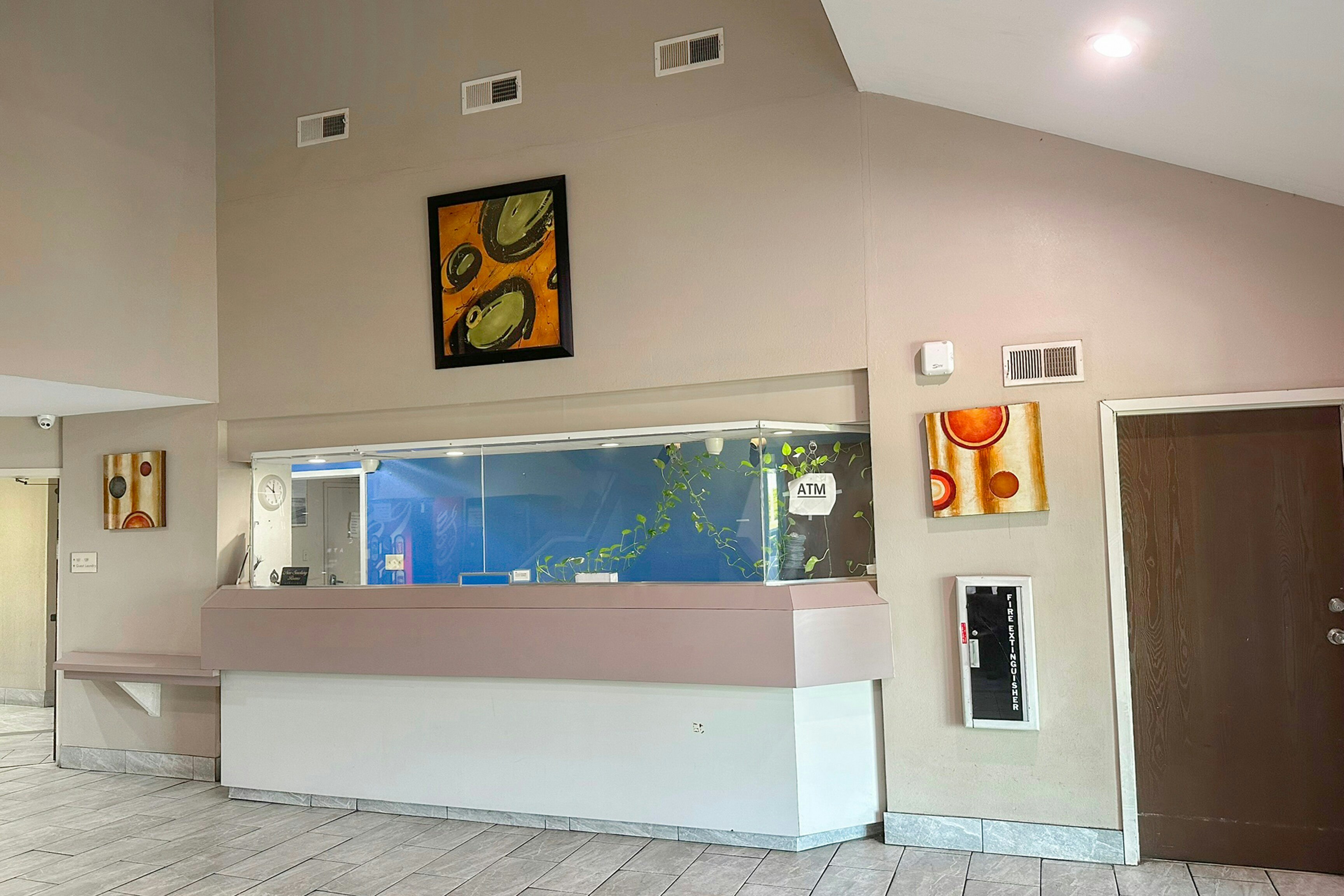 Lobby at Classic Inn By Townhouse American Way Memphis I 240, MEMPHIS - TN