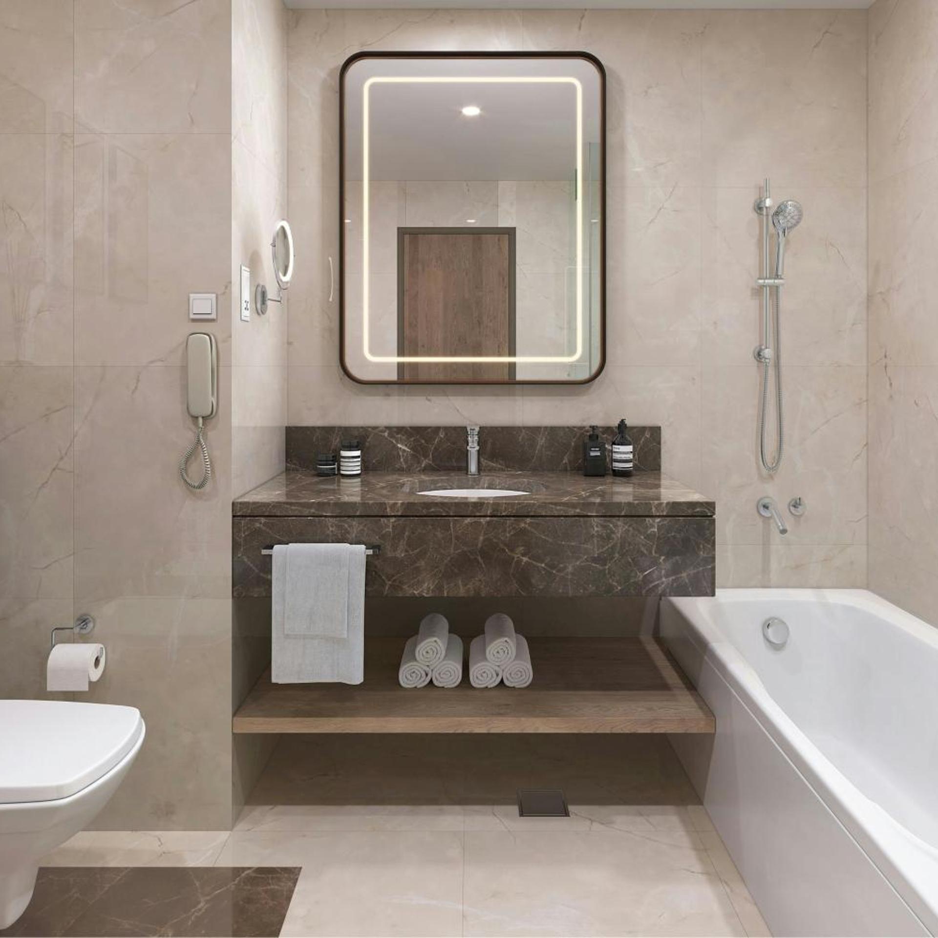 غرفة كلوب بسرير كينج بإطلالة على المسبح مع دخول الصالة
