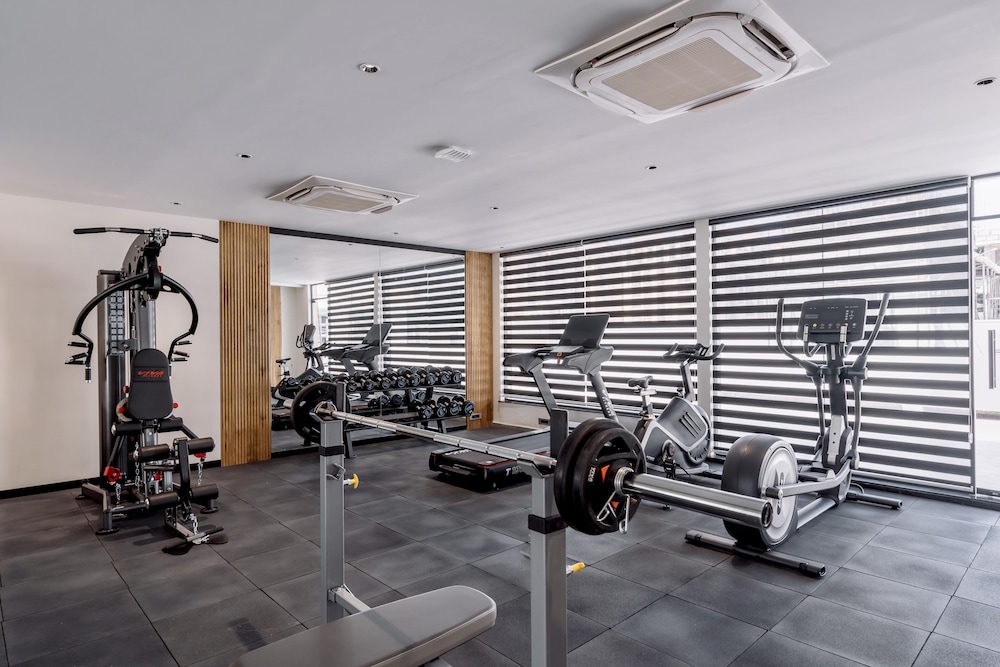 SKYLA Studios and Suites Kondapur 21/46