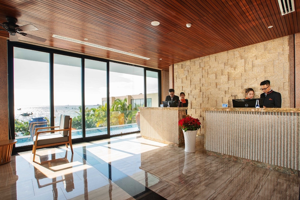 Marina Bay Vung Tau Resort & Spa 4/50