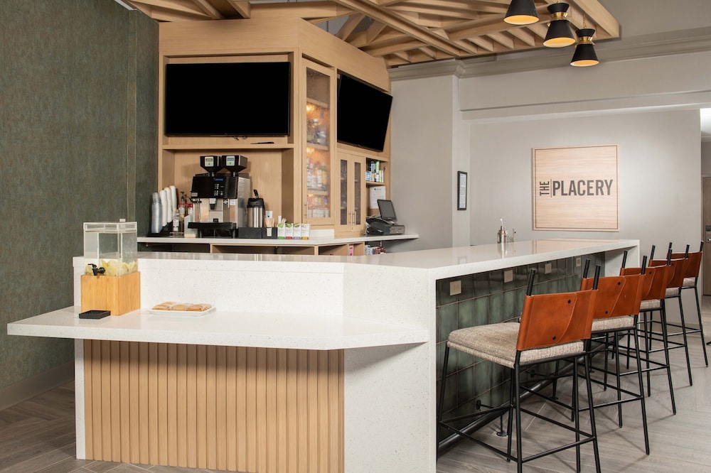 Hyatt Place Denver-South/Park Meadows 48/66