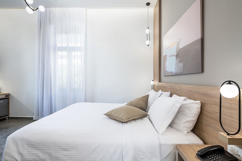 Epavli Boutique Hotel 23/65