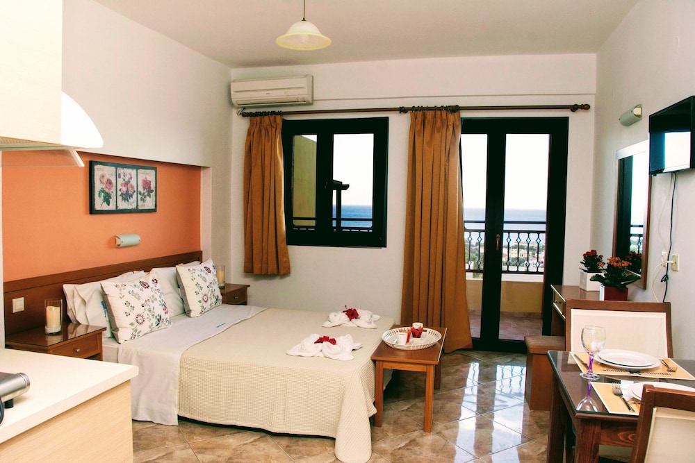 Hotel Ippolity Village 42/71
