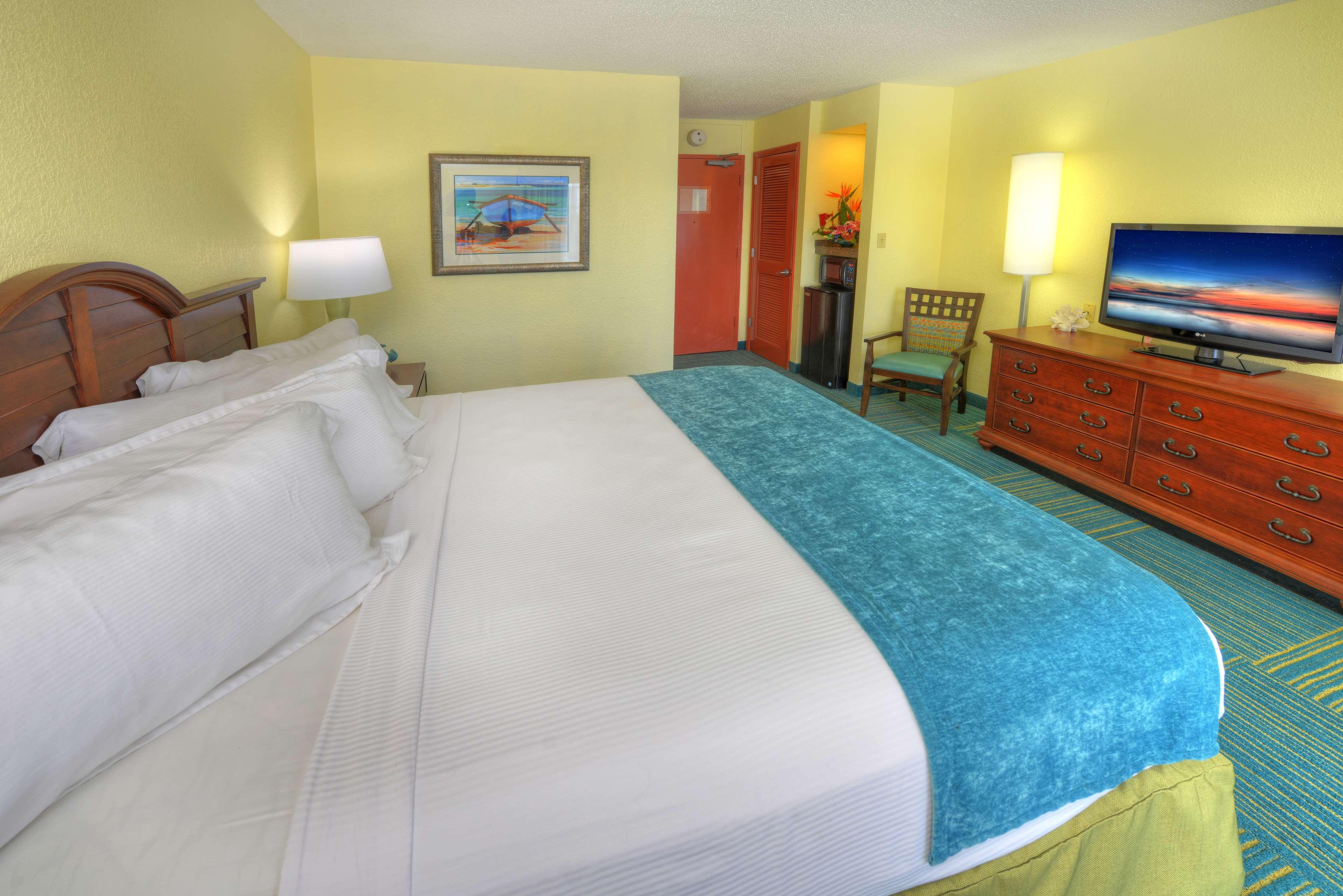 Room, King Bed, Ocean Front