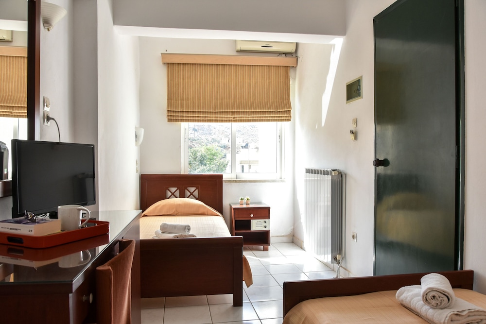Hermes Hotel 37/55