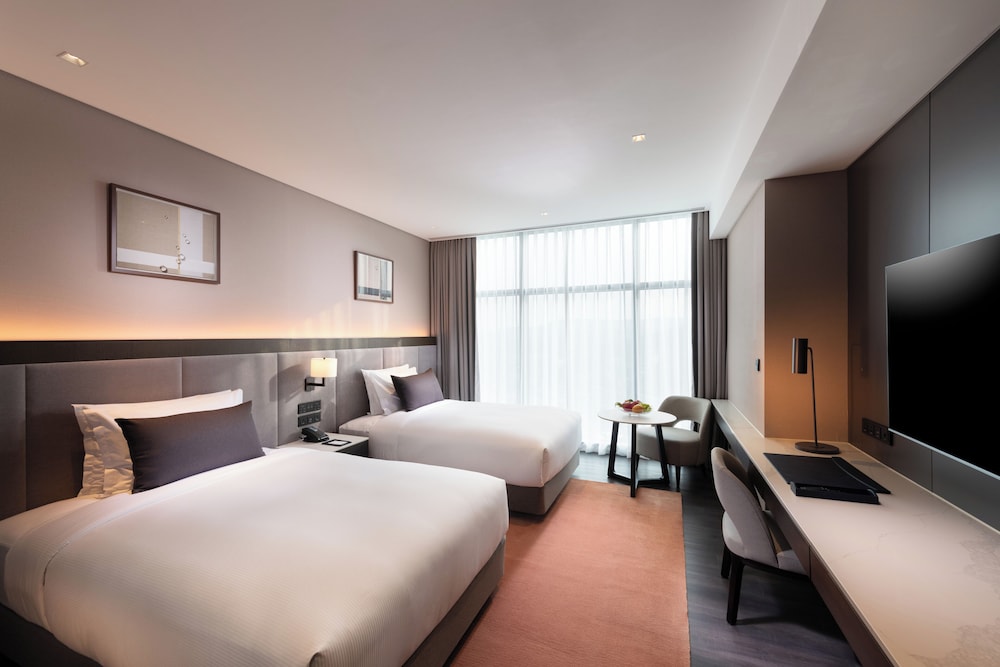 Executive, Twin Beds, Forest View